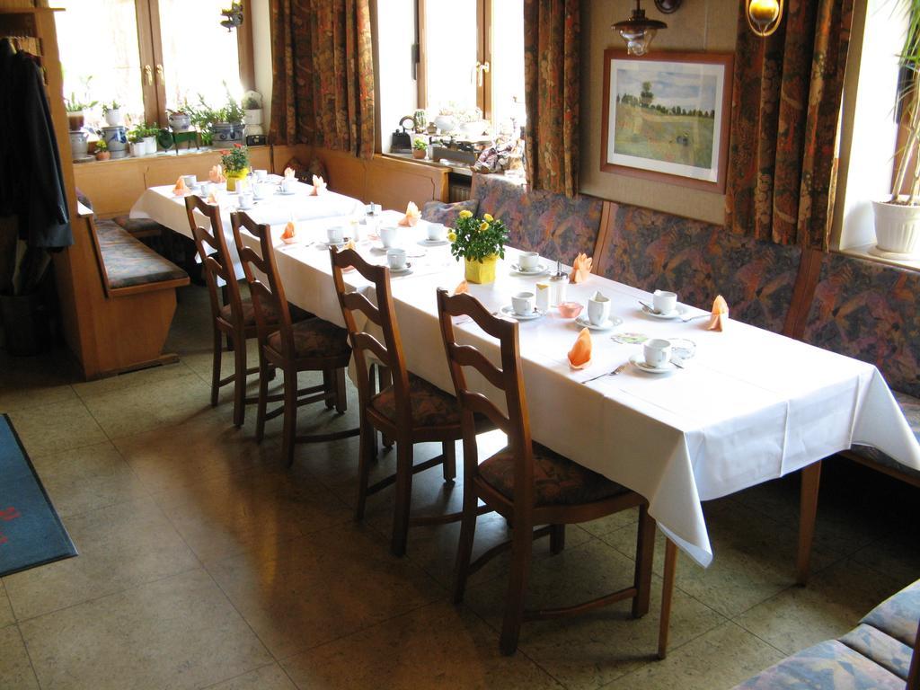 Restaurant - Pension Herrgottstal Креглинген Экстерьер фото